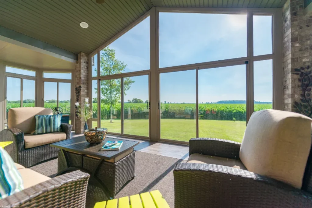 4-season-glass-sunroom-model-400-sunspace-parkland-1